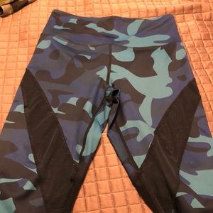 Zyia Used Camo Tights Size 6-8